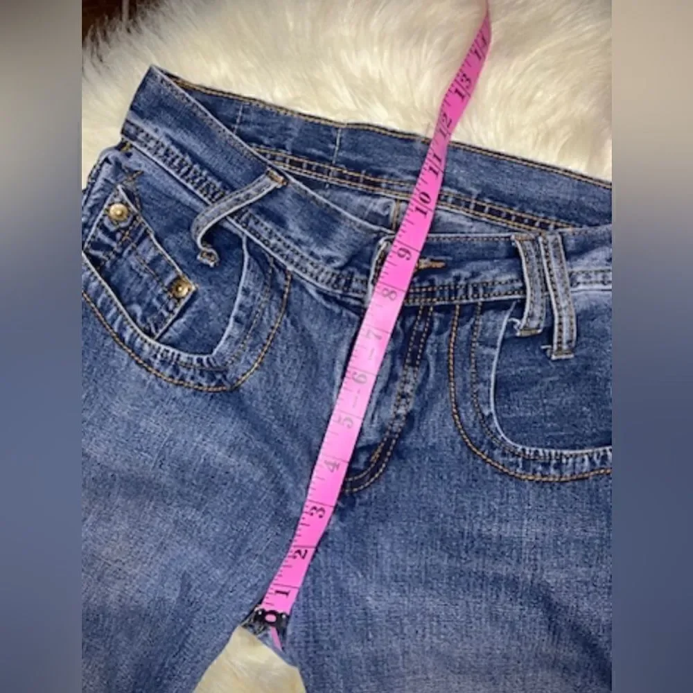 Levi’s medium washed rare denim jeans sz 28